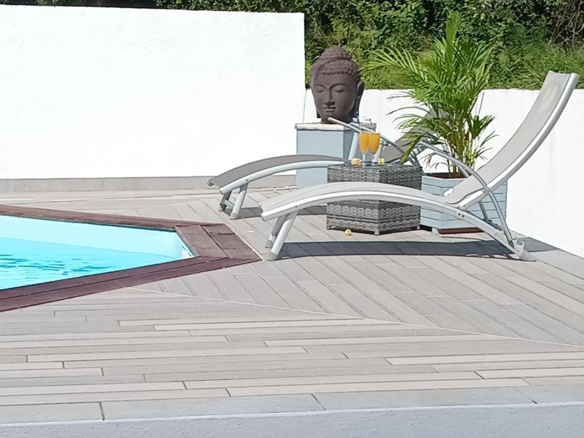 Bed and Breakfast L'Instant Present Le Moule Exterior foto